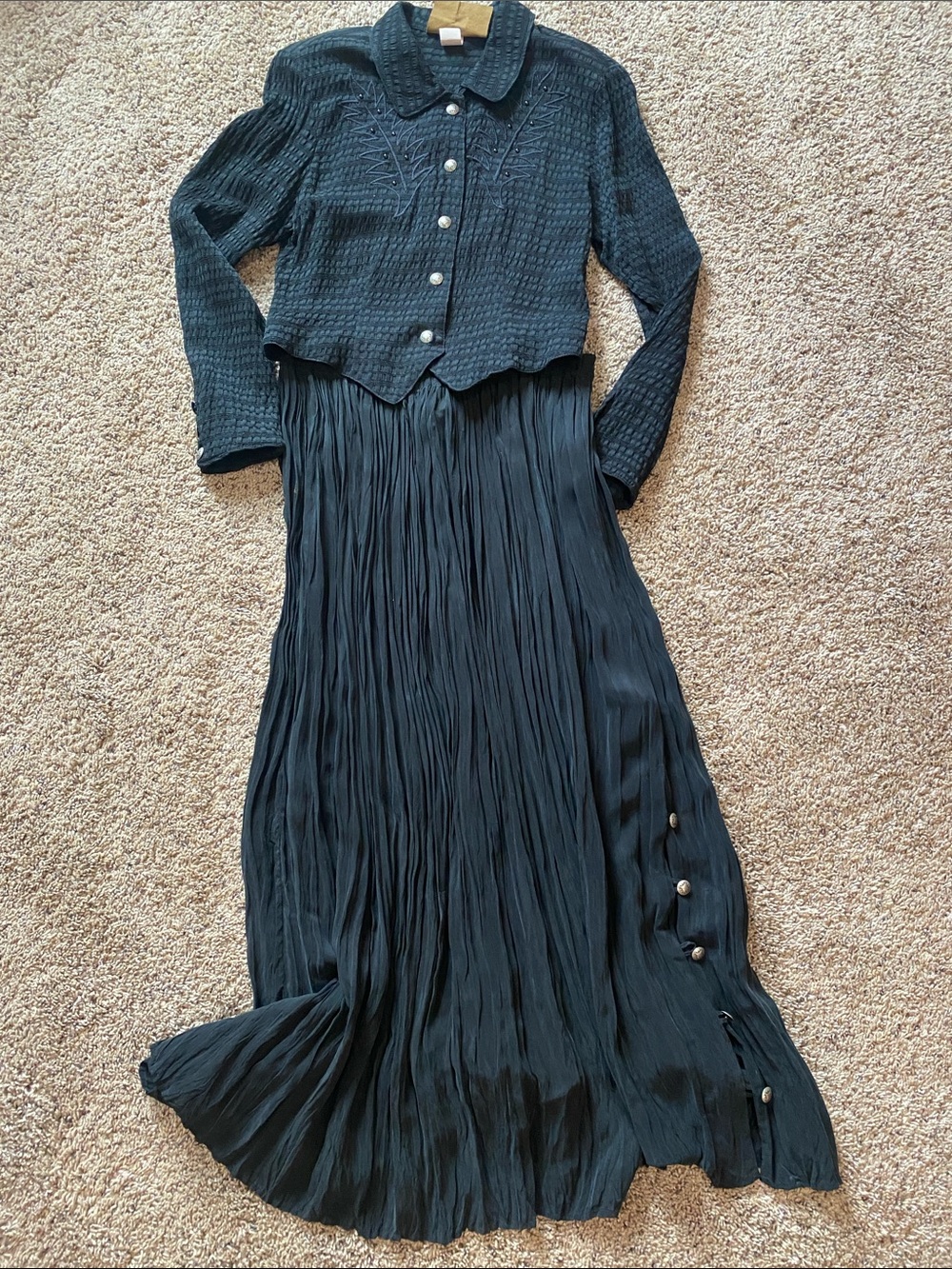 Vintage Black Pleated Maxi Skirt with Button-Front Jacket